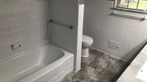 Modified Bathroom Resurfacing Image, Indianapolis, IN