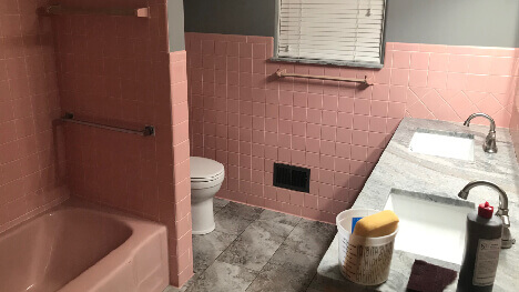 Original Bathroom Resurfacing Image, Indianapolis, IN