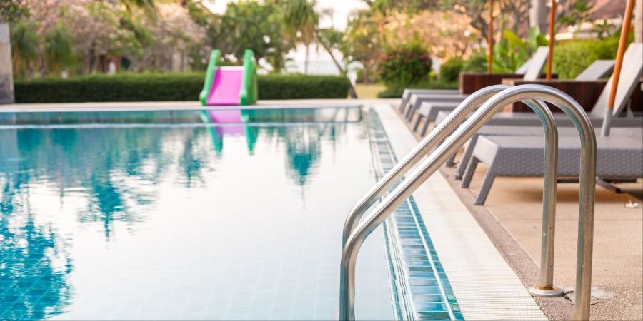 Some Benefits Associated With Resurfacing A Pool