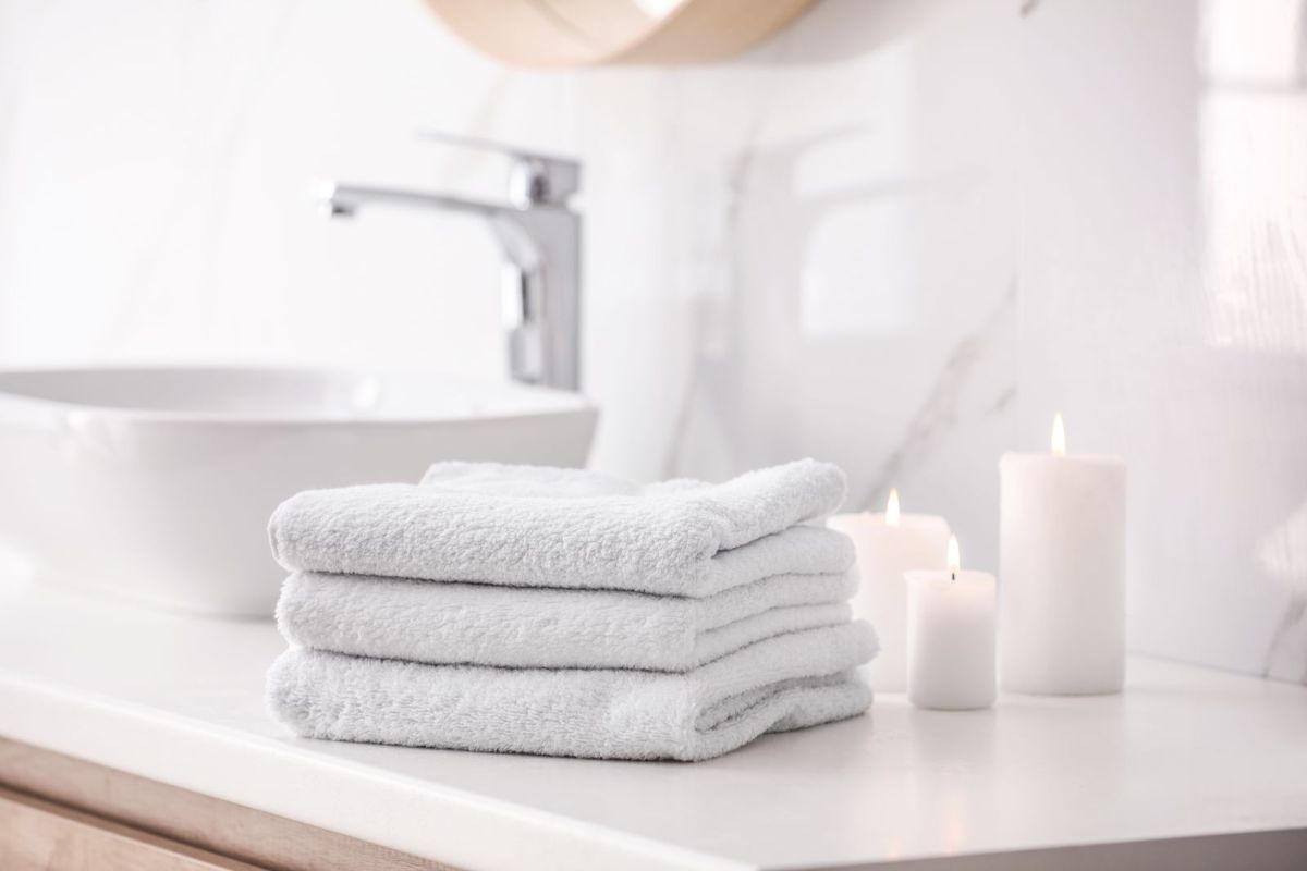 Sink Resurfacing Solutions: Enhancing Your Bathroom's Beauty